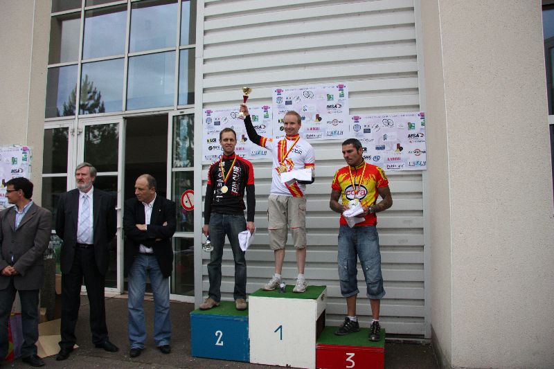 gal/Saison VTT 2008/Photos_Adultes-Retouchees_Selectinnees_Algrange_15_juin_2008/IMG_2631.JPG